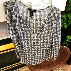 WHBM Women's LS Patterened Silk Top.           SIZE 0
